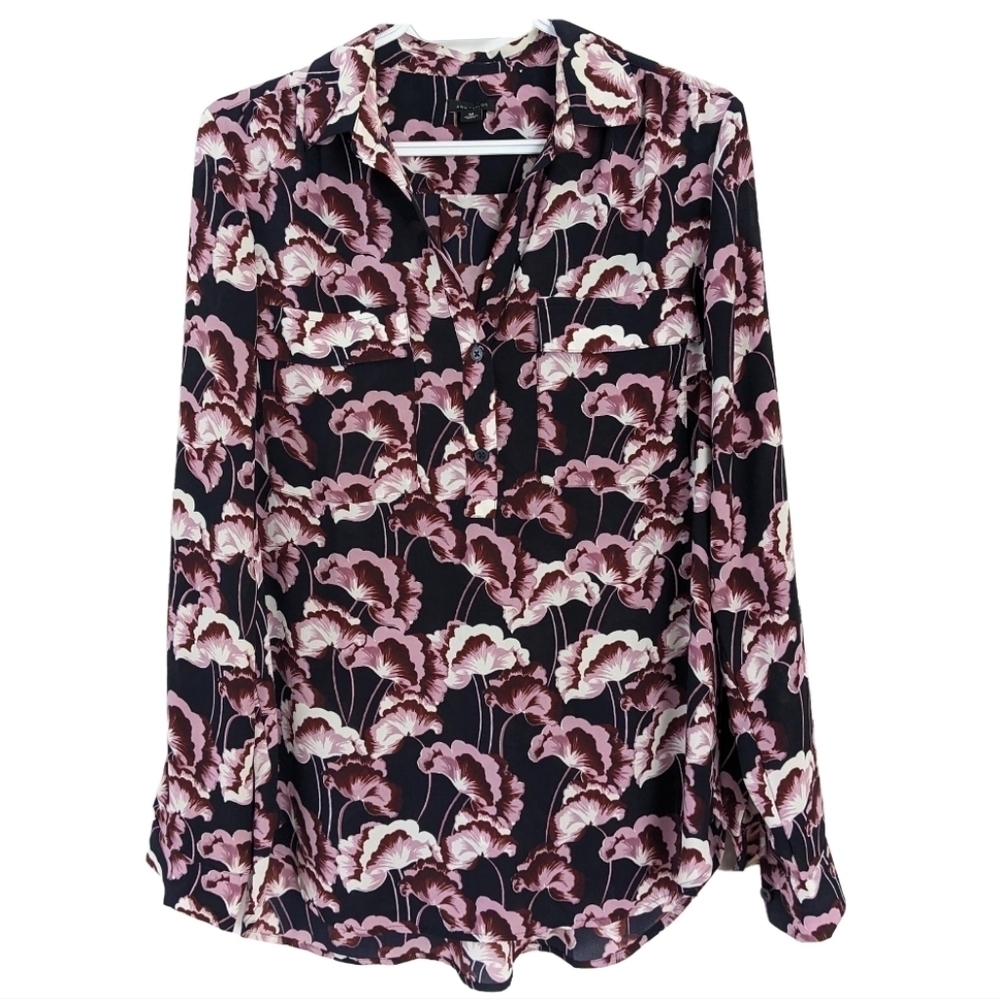 Ann Taylor Floral Navy Purple blouse shirt Medium c1
